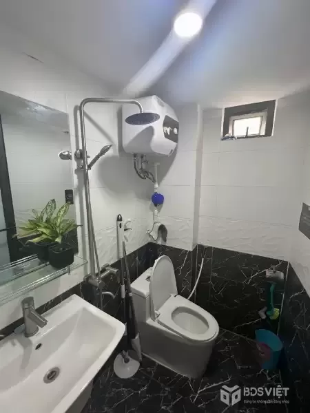 LÔ GÓC 3 MẶT THOÁNG – NGUYỄN NGỌC VŨ– MẶT TIỀN KHỦNG 13.2M – DOANH THU 1.4 TỶ