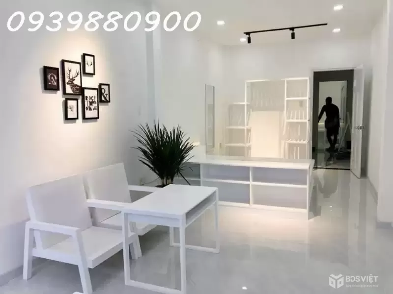Phùng Văn Cung - Oto ngủ nhà - 73m2 - 11,85Tỷ