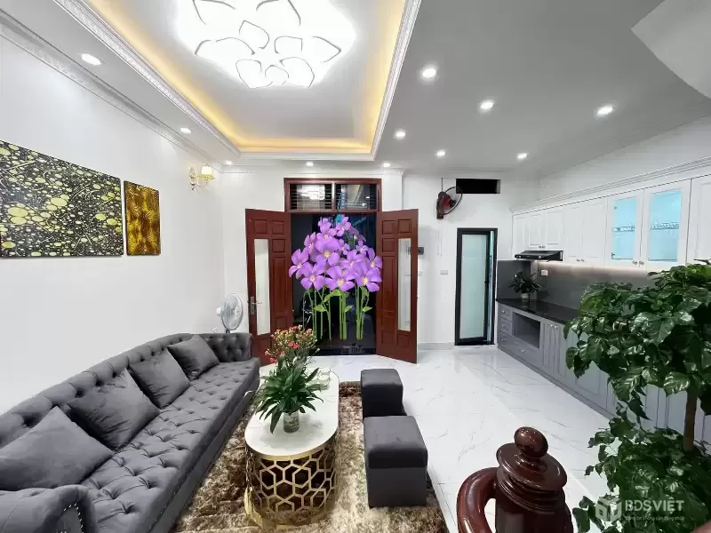 Bán căn nhà cuối cùng tại Bồ Đề, 38 m x4  tầng, 2 mặt thoáng, Giá 5.35 tỷ chủ thiện chí