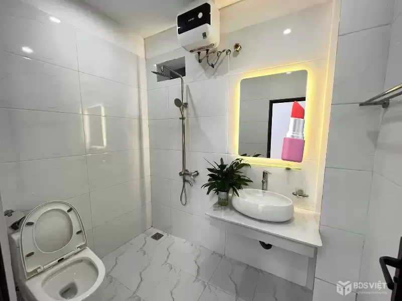 Bán căn nhà cuối cùng tại Bồ Đề, 38 m x4  tầng, 2 mặt thoáng, Giá 5.35 tỷ chủ thiện chí