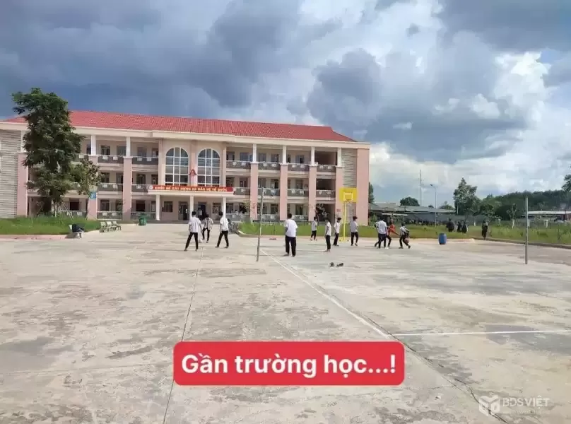 KD THUA LỖ BÁN GẤP 257M2 ĐẤT THỔ CƯ, SỔ RIÊNG SÁT CHỢ, TRƯỜNG HỌC ĐÔNG DÂN. GIÁ 275TR