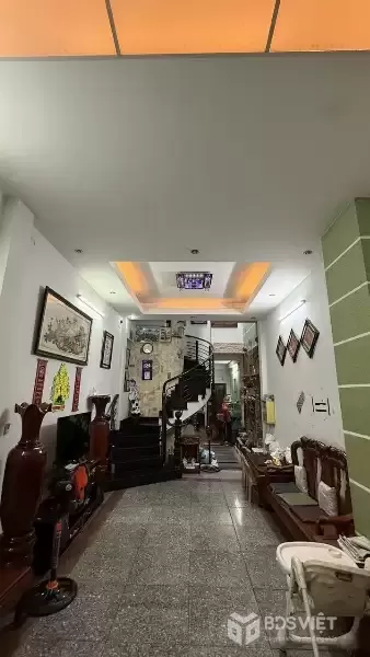 Bán nhà mặt phố 95m² - MTKD Võ Công Tồn, Q. Tân Phú - 7PN - 12,8 tỷ