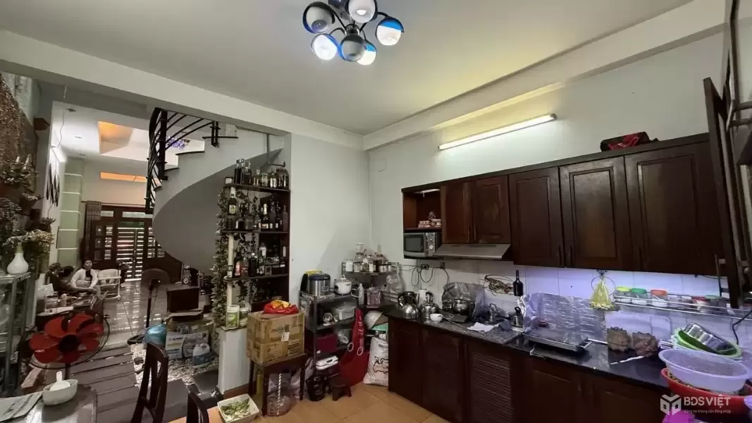Bán nhà mặt phố 95m² - MTKD Võ Công Tồn, Q. Tân Phú - 7PN - 12,8 tỷ