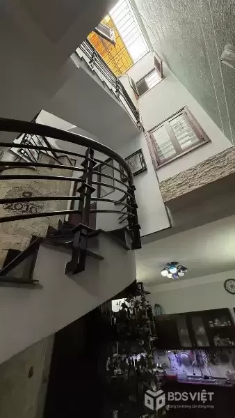 Bán nhà mặt phố 95m² - MTKD Võ Công Tồn, Q. Tân Phú - 7PN - 12,8 tỷ