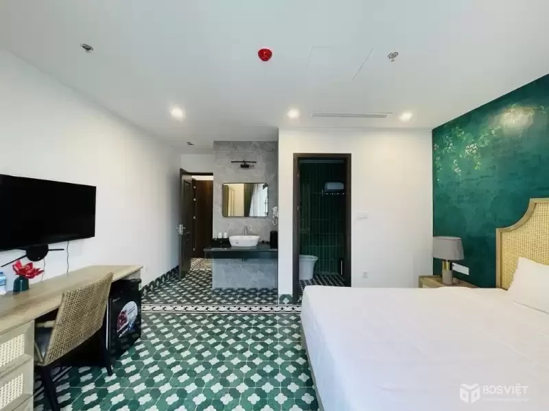KHÁCH SẠN 5 SAO – 33 PHÒNG – LÔ GÓC 4 MẶT THOÁNG – TRUNG TÂM BA ĐÌNH – GIÁ 350 TỶ