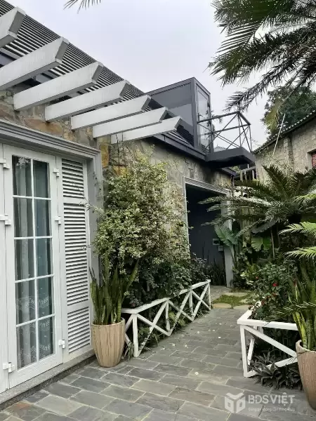 Bán biệt thự nhà vườn nghỉ dưỡng tại Phú Mãn, view suối đẹp - 516m2 - giá chỉ 8.5 tỷ