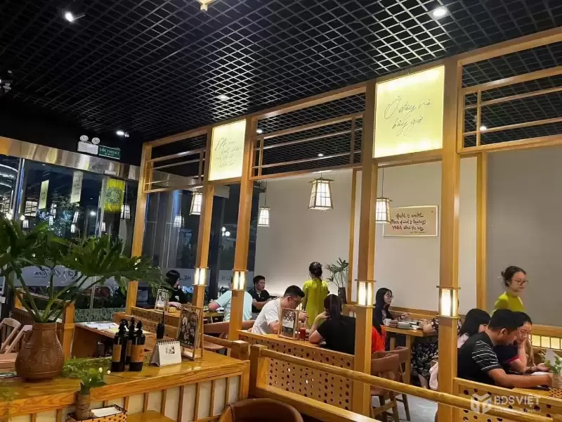 SHOPHOUSE CHÂN ĐẾ – MẶT PHỐ LÊ VĂN LƯƠNG – DOANH THU 1,8TỶ/THÁNG – 79 tỷ
