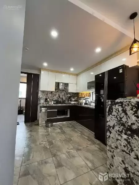 GIẢNG VÕ  – 9 TẦNG THANG MÁY + CĂN HỘ CHO THUÊ – DOANH THU 1.3 TỶ/NĂM – GẦN DỰ ÁN VIN TRIỂN LÃM