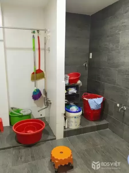Bán nhà DT 94m2 - Mặt Tiền Đường Nguyễn Văn Tố, Quận Tân Phú