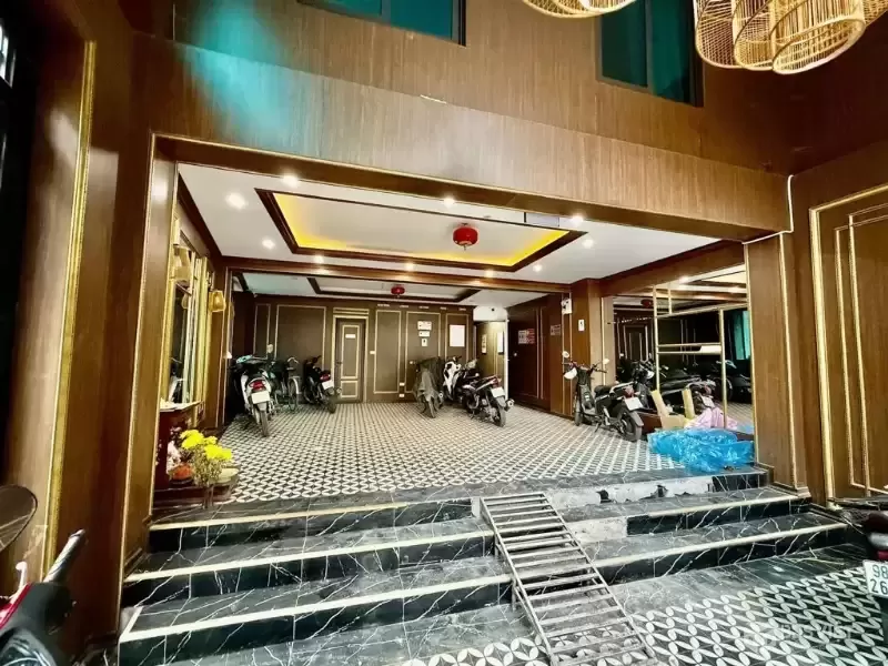 KHÁCH SẠN LÔ GÓC TRẦN DUY HƯNG – FULL NỘI THẤT – DÒNG TIỀN ỔN ĐỊNH 120TR/THÁNG