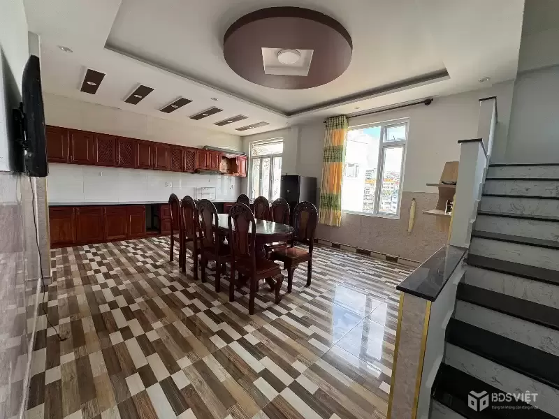 BÁN NHÀ NGUYỄN TRƯNG TRỰC P4 ĐÀ LẠT - 5PN, 4 TẦNG, VIEW ĐẸP, ĐƯỜNG Ô TÔ - 6.2 TỶ