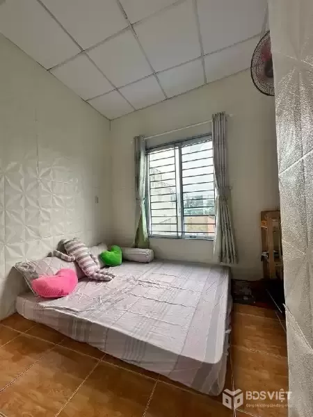 Bán nhà mặt tiền đường, giáp Bình Long, Tân Phú – 3 tầng, chỉ hơn 1 tỷ.