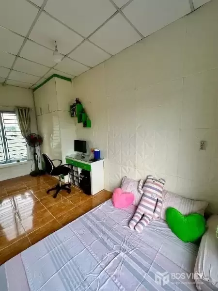 Bán nhà mặt tiền đường, giáp Bình Long, Tân Phú – 3 tầng, chỉ hơn 1 tỷ.