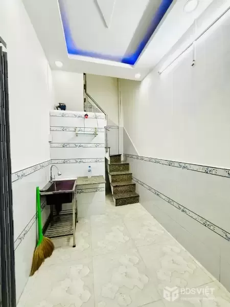 Bán nhà gần mặt tiền Bình Tiên, Văn Thân, Quận 6 – 3 tầng, chỉ hơn 1 tỷ, sổ riêng.