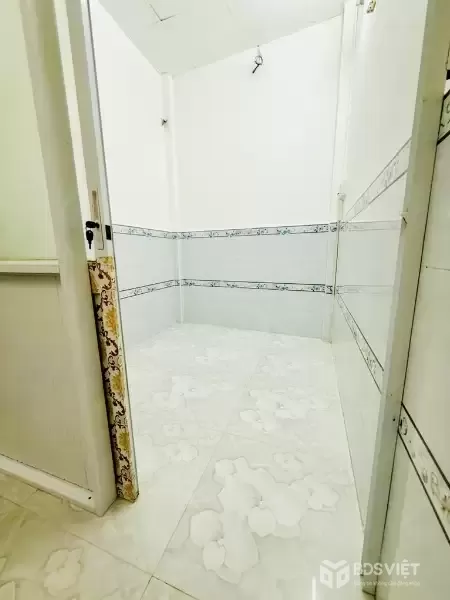 Bán nhà gần mặt tiền Bình Tiên, Văn Thân, Quận 6 – 3 tầng, chỉ hơn 1 tỷ, sổ riêng.