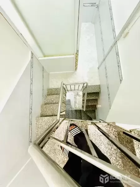 Bán nhà gần mặt tiền Bình Tiên, Văn Thân, Quận 6 – 3 tầng, chỉ hơn 1 tỷ, sổ riêng.