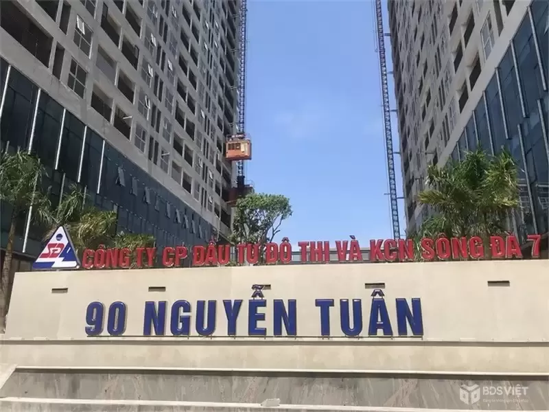 PHÂN LÔ 90 NGUYỄN TUÂN – TRUNG TÂM THANH XUÂN- THANG MÁY - VĂN PHÒNG CHO THUÊ 800TR/NĂM