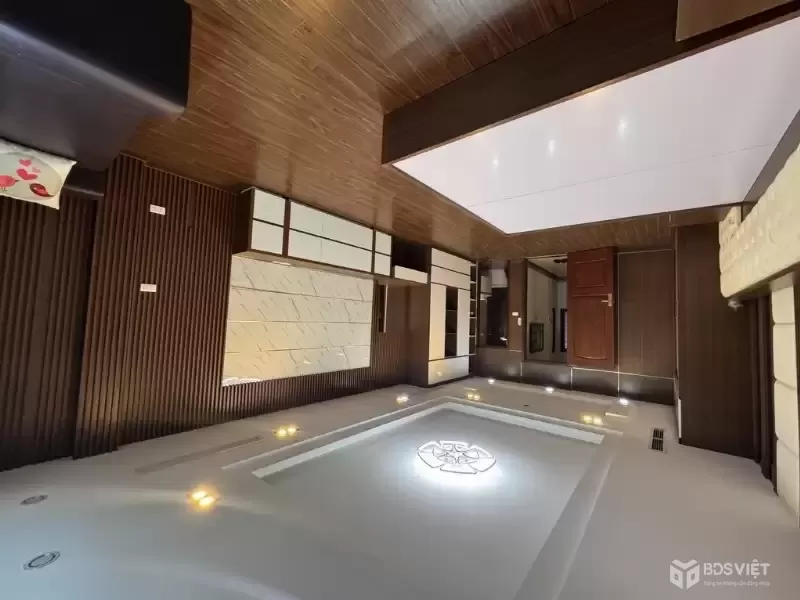 TRUNG TÂM ĐỐNG ĐA – 7 TẦNG THANG MÁY – PHÂN LÔ BÀN CỜ – Ô TÔ TRÁNH – 10M RA CÔNG VIÊN