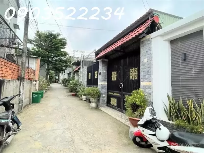 Bán đất tặng nhà cấp 4 – ngang 5m – đường xe hơi, sát Vinhomes, khu CNC – giá chỉ nhỉnh 4 tỷ