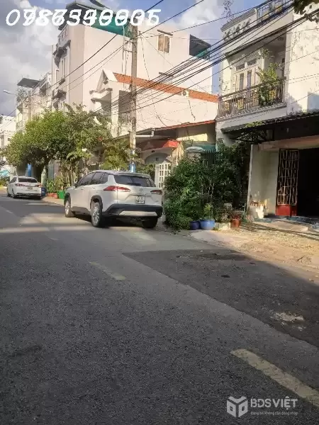BÁN NHÀ  70M2 HẺM Ô TÔ TRÁNH NGAY LÊ VĂN VIỆT QUẬN 9 CHỈ NHỈNH 6 TỶ
