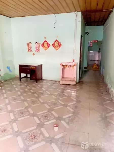 Bán nhà hẻm VIP gần Hòa Bình - sát Đầm Sen - Lũy Bán Bích - 50m2 - ngang 5m - chỉ hơn 3 tỷ.