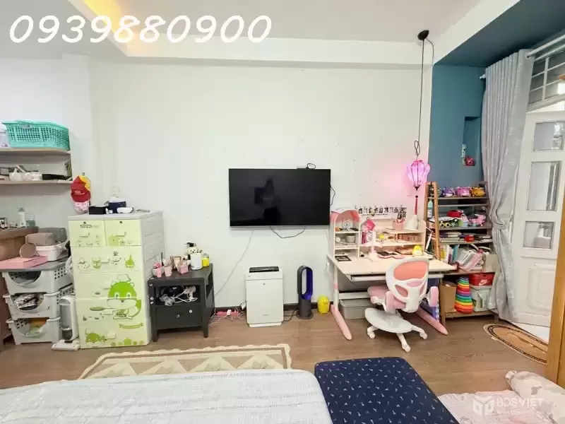 Nhà 3 tầng hẻm nhựa Nguyễn Văn Đậu.