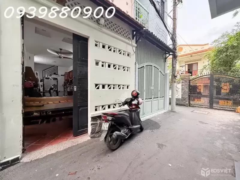Nhà 3 tầng hẻm nhựa Nguyễn Văn Đậu.