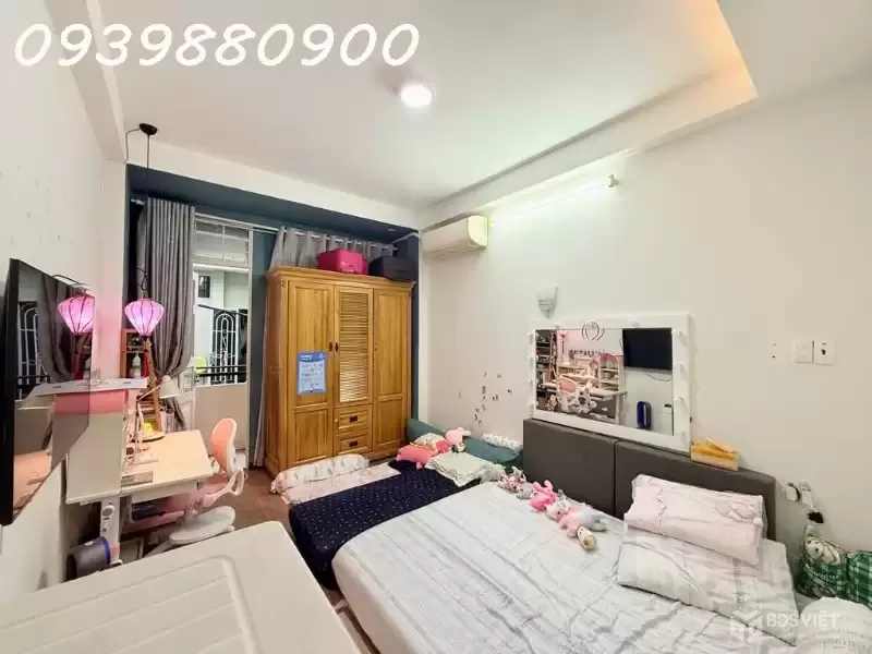 Nhà 3 tầng hẻm nhựa Nguyễn Văn Đậu.
