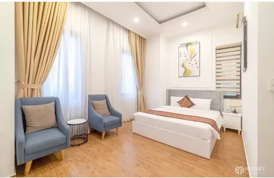 CHO THUÊ KHÁCH SẠN FULL NỘI THẤT ĐƯỜNG PHÙ ĐỔNG THIÊN VƯƠNG PHƯỜNG 8 giá 70tr