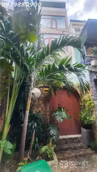 Hoàng Hoa Thám, 7 phòng lớn - 60tr/tháng