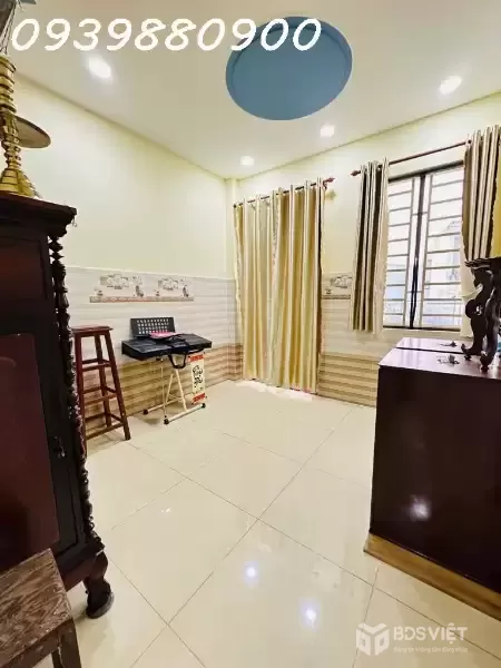 Bán gấp - Nhà 3 tầng - HXH an ninh - 68m2 - 7,45Tỷ TL