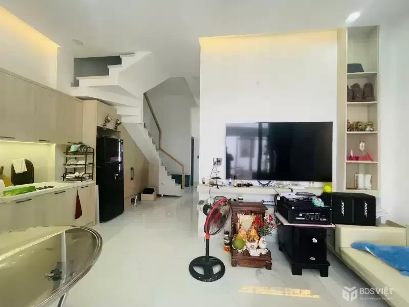 NHÀ mới 2 tầng nội thất đẹp gần trung tâm nha trang thuộc vĩnh châu , vĩnh hiệp , tp nha trang