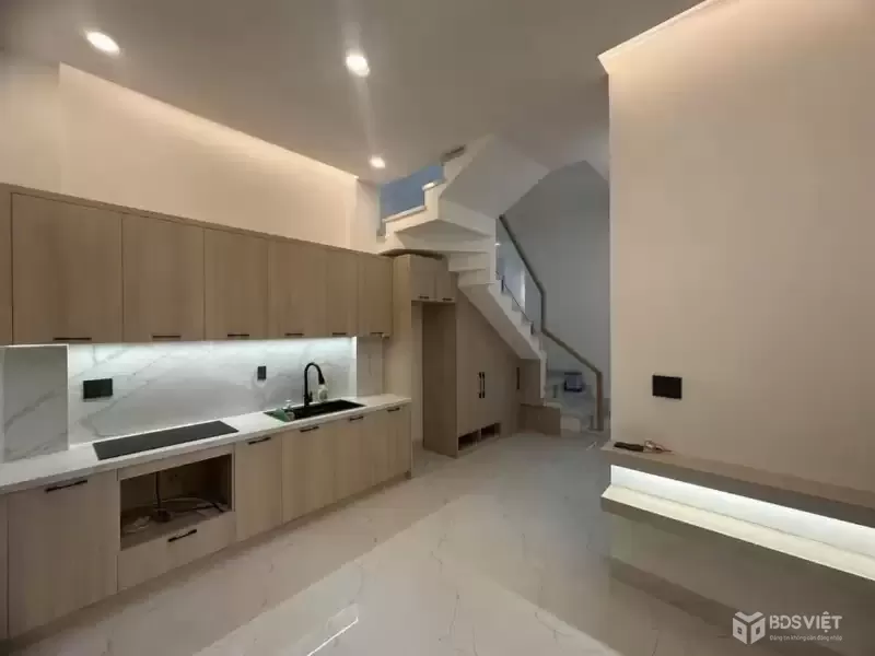 NHÀ mới 2 tầng nội thất đẹp gần trung tâm nha trang thuộc vĩnh châu , vĩnh hiệp , tp nha trang