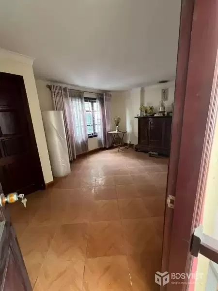 LẠC LONG QUÂN NGÕ THÔNG KINH DOANH DÂN XÂY 50/55M GIÁ 8 TỶ 699