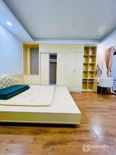 LẠC LONG QUÂN TÂY HỒ NHÀ ĐẸP  30M 5 TẦNG 3 NGỦ GIÁ 7 TỶ 600