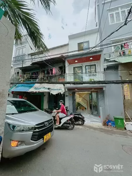 Nhanh mới kịp! Chỉ 3.6 tỉ sở hữu nhà mặt tiền Trần Văn Đang P.11 Q.3 3.3x5 T2L