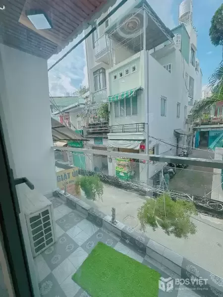 Nhanh mới kịp! Chỉ 3.6 tỉ sở hữu nhà mặt tiền Trần Văn Đang P.11 Q.3 3.3x5 T2L