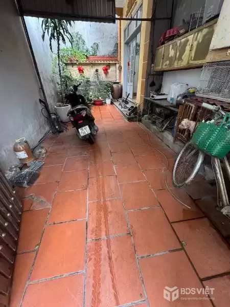 Bán nhà ngõ Khuyến Lương, Trần Phú, Hoàng Mai. DT 50m2, 1 tầng, 1 ngủ. Sổ đỏ chính chủ. Giá 5 tỷ. LH: 0989993208