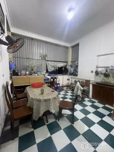 BÁN NHÀ PHỐ DƯƠNG QUẢNG HÀM, CẦU GIẤY: 100M2, 4 TẦNG, 4 NGỦ, SỔ ĐỎ CHÍNH CHỦ, GIÁ CHỈ 42 TỶ - GỌI NGAY!