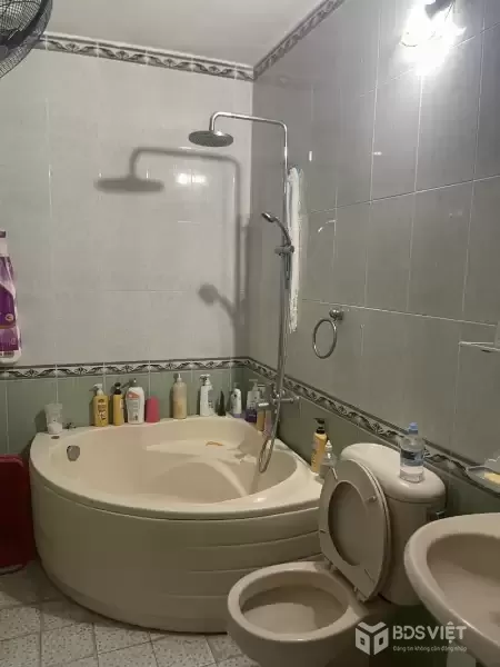 BÁN NHÀ PHỐ DƯƠNG QUẢNG HÀM, CẦU GIẤY: 100M2, 4 TẦNG, 4 NGỦ, SỔ ĐỎ CHÍNH CHỦ, GIÁ CHỈ 42 TỶ - GỌI NGAY!