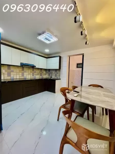 NHÀ ĐẸP HUỲNH THỊ ĐỒNG,5 TẦNG , HẺM XE HƠI ,FULL NỘI THẤT CAO CẤP