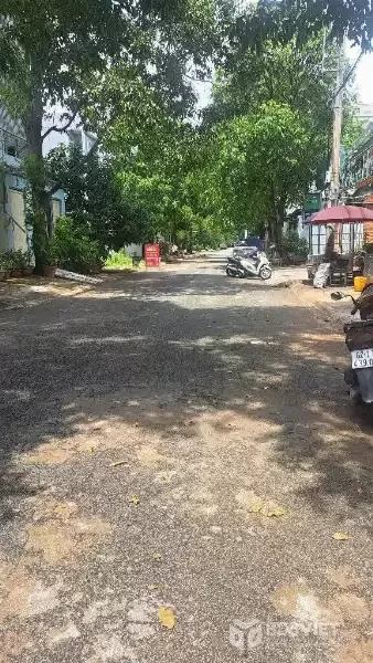 Bán nhà 2 tầng đúc, 274m², ngang 9.5m, gara ô tô, Long Thới Nhà Bè