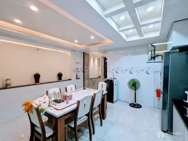 Bán Gấp Nhà Ngõ Phạm Hữu Lầu, Q7: 80m2, 3 Tầng, 3PN, Sổ Đỏ, Giá Hấp Dẫn Chỉ 7.9 Tỷ - Cơ Hội An Cư Lý Tưởng! Gọi Ngay
