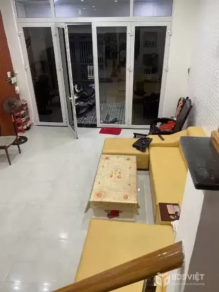 Bán Gấp Nhà Trong Ngõ Đào Tông Nguyên, Nhà Bè: 70m2, 4 Tầng, 4 Phòng Ngủ, Sổ Đỏ Chính Chủ, Giá Hời Chỉ 6.9 Tỷ! Cơ Hội Vàng An Cư Lập Nghiệp Tại Hồ Chí Minh!