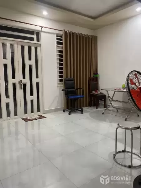 Bán Gấp Nhà Trong Ngõ Đường Dương Cát Lợi, Nhà Bè: 70m2, 4 Tầng, 4PN, Sổ Đỏ, Giá Hời Chỉ 6.9 Tỷ - Cơ Hội Vàng An Cư Tại Hồ Chí Minh!