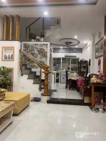 Bán Gấp Nhà Trong Ngõ Đường Dương Cát Lợi, Nhà Bè: 70m2, 4 Tầng, 4PN, Sổ Đỏ, Giá Hời Chỉ 6.9 Tỷ - Cơ Hội Vàng An Cư Tại Hồ Chí Minh!