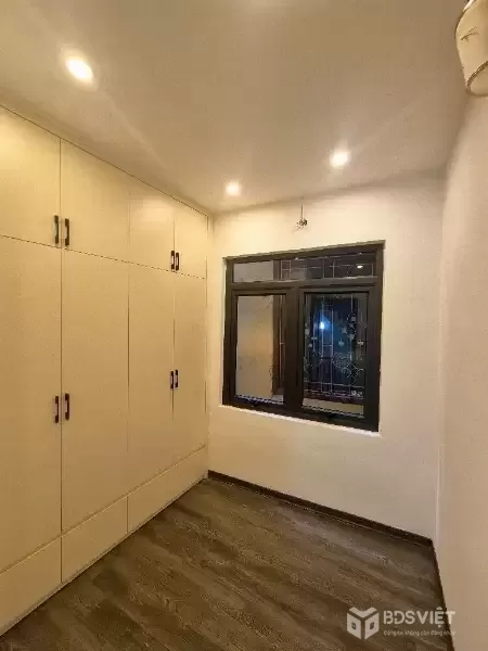 ĐỘI CẤN 16M 5 TẦNG 3 NGỦ GIÁ 4 TỶ 600 NGÕ THÔNG,RỘNG,KINH DOANH