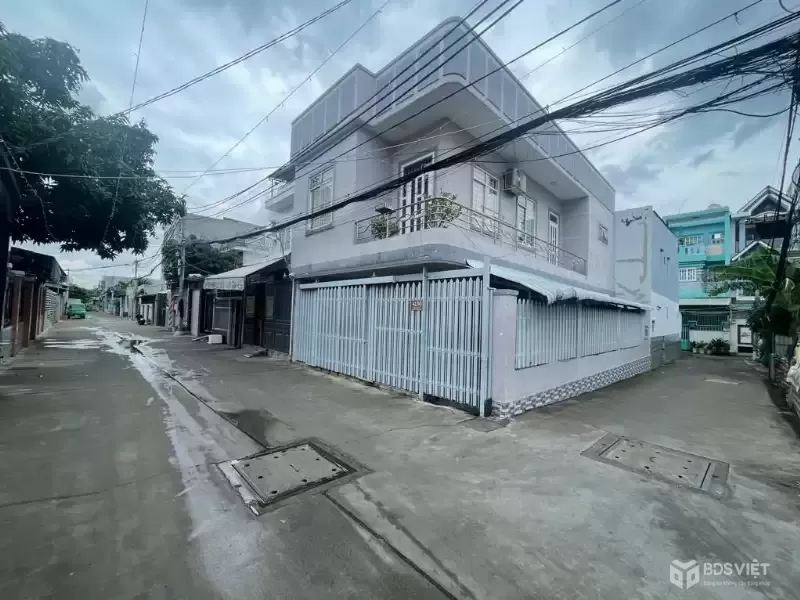 **Tuyệt Phẩm Nhà Trong Ngõ Chuyên Dùng 9, Quận 7: 74m2, 2 Tầng, 3PN, Sổ Đỏ, Giá Chỉ 5.7 Tỷ!**