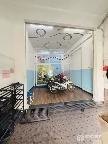 Nhà phố 4 tầng mặt tiền Đường Nguyễn Sơn kinh doanh tốt - 20,9 tỷ