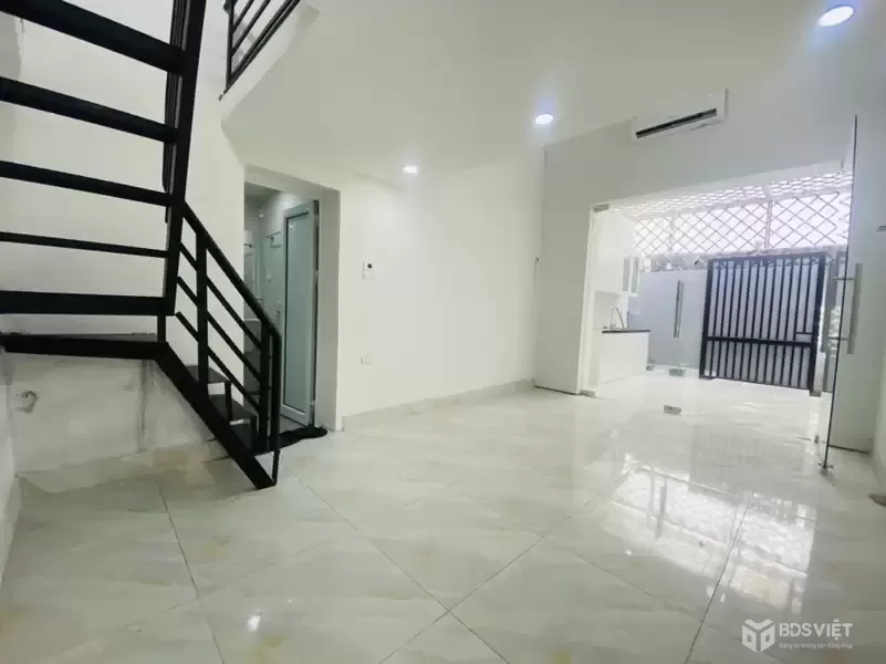 ĐỘI CẤN BA ĐÌNH 36M GẦN PHỐ NHÀ Ở NGAY GIÁ 5 TỶ 500